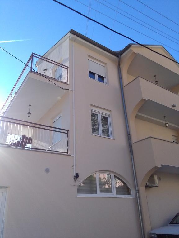Sun City Apartments Trebinje Buitenkant foto
