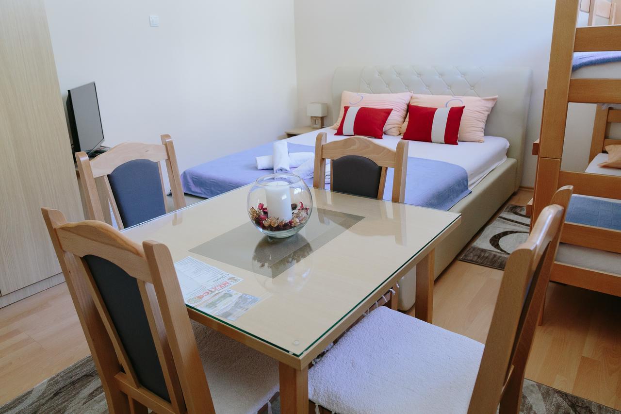 Sun City Apartments Trebinje Buitenkant foto